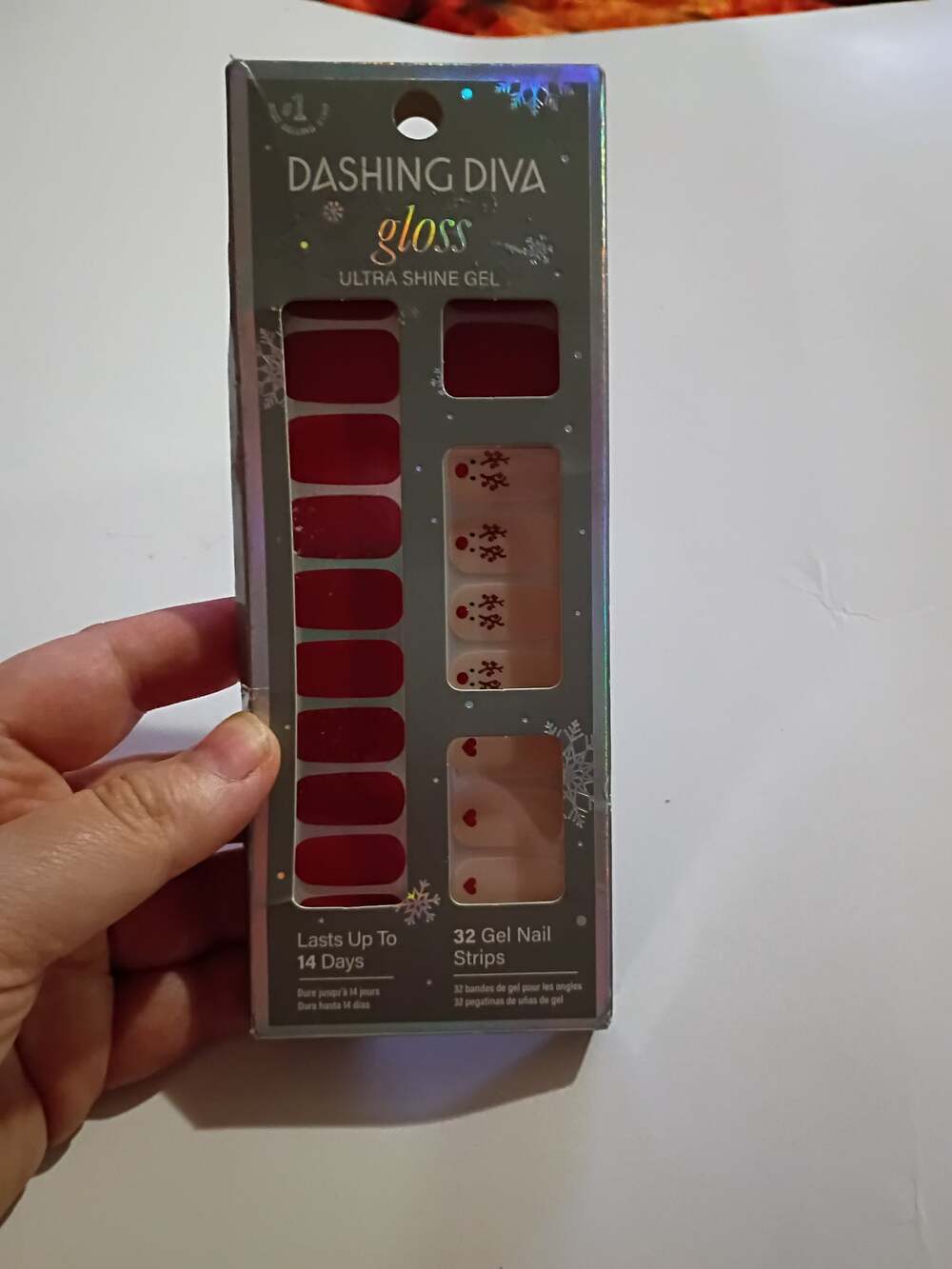 Dashing Diva Gloss Gel Nail Strips 32 Count Red Hearts Reindeer Christmas New